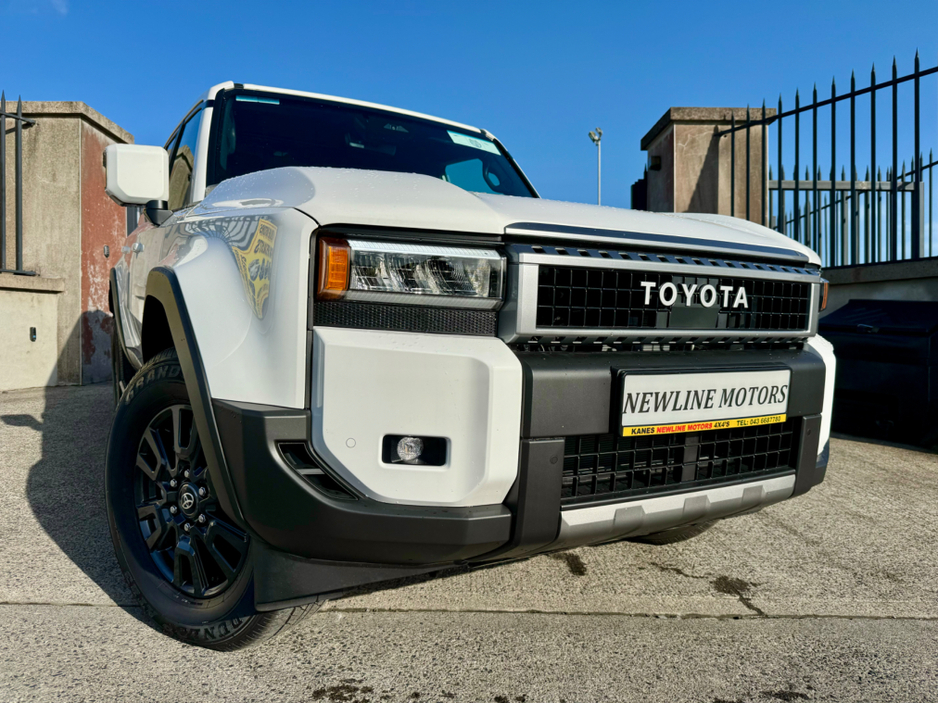 2025 Toyota Landcruiser - image 6