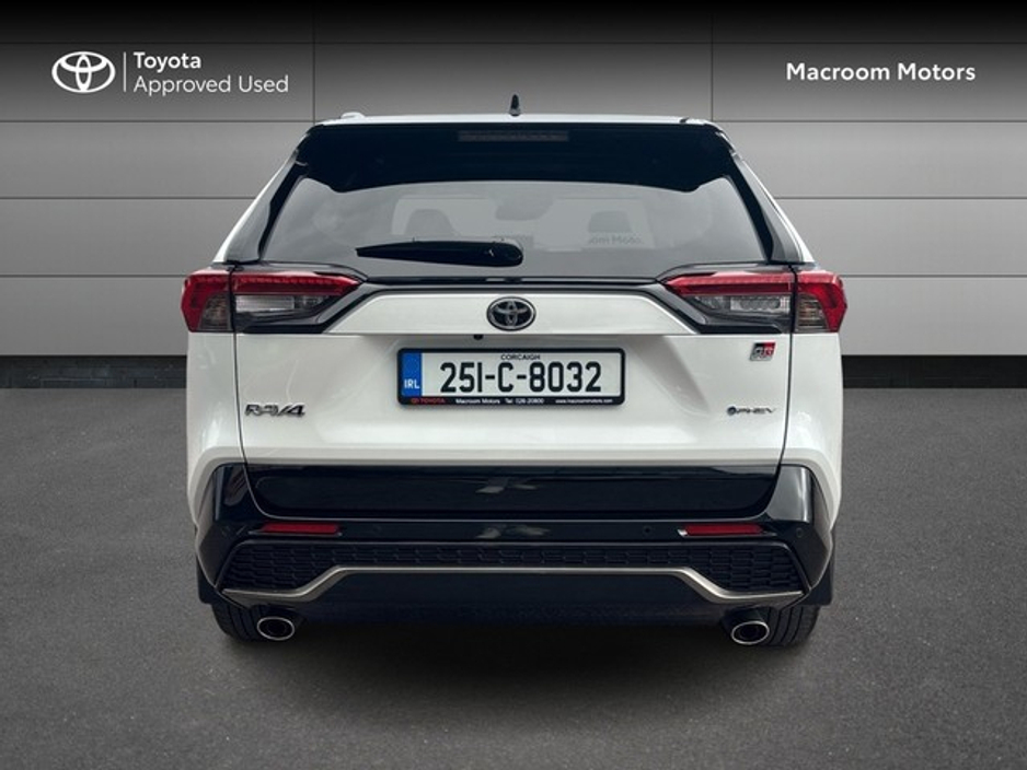 2025 Toyota Rav4 - image 4