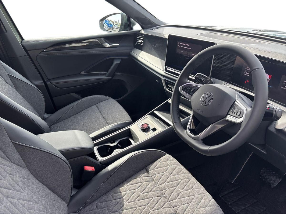 2026 Volkswagen Tiguan - image 6