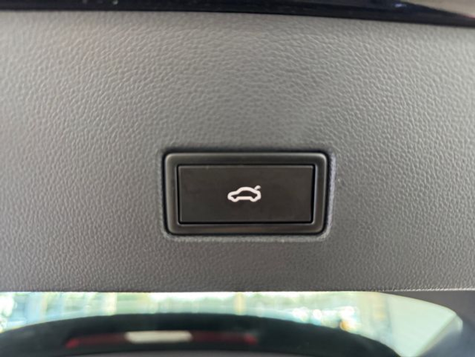 2020 Volkswagen T-Roc - image 19