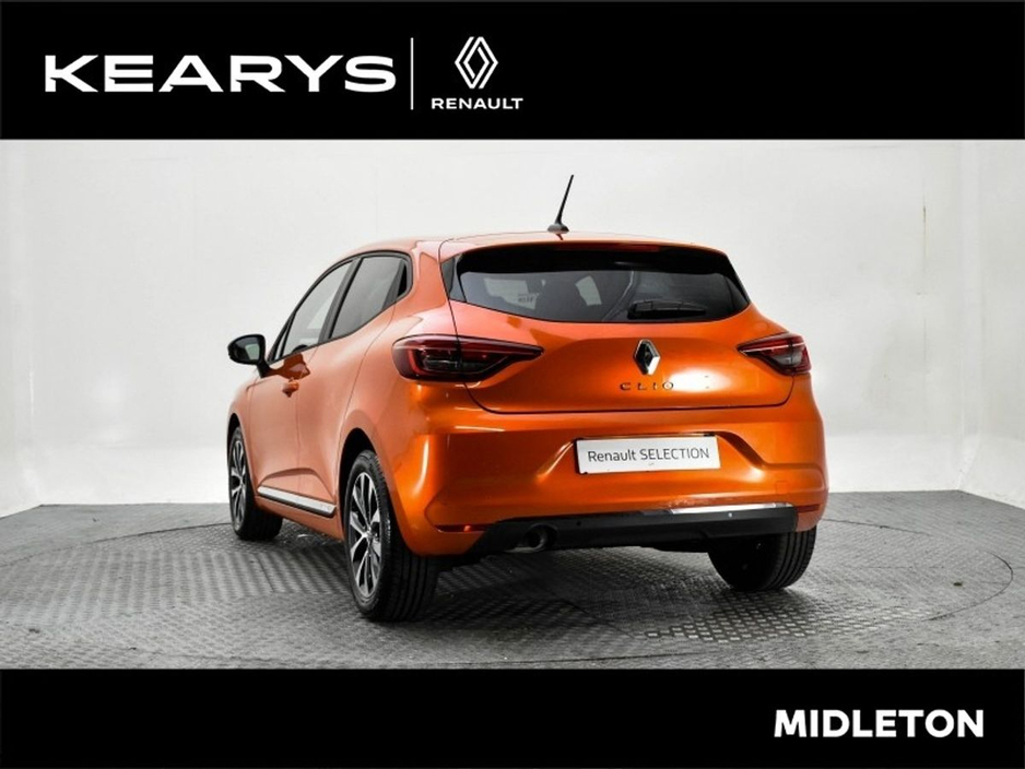 2021 Renault Clio - image 2