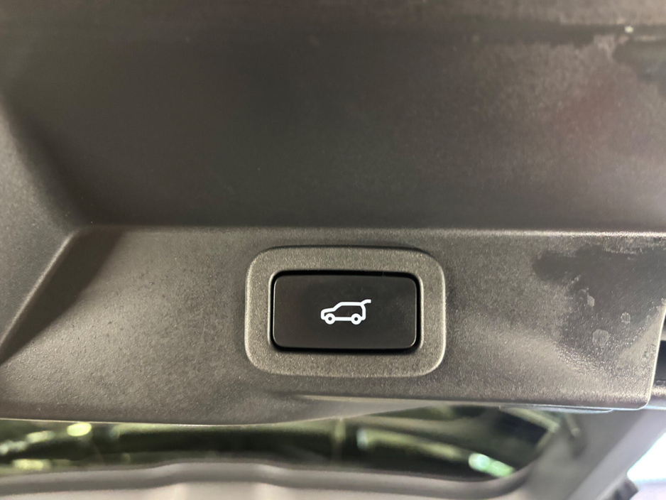 2019 Land Rover Range Rover Sport - image 13