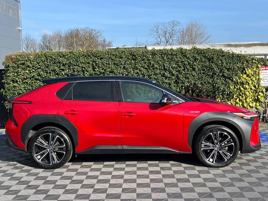 2023 Toyota bZ4X - image 3