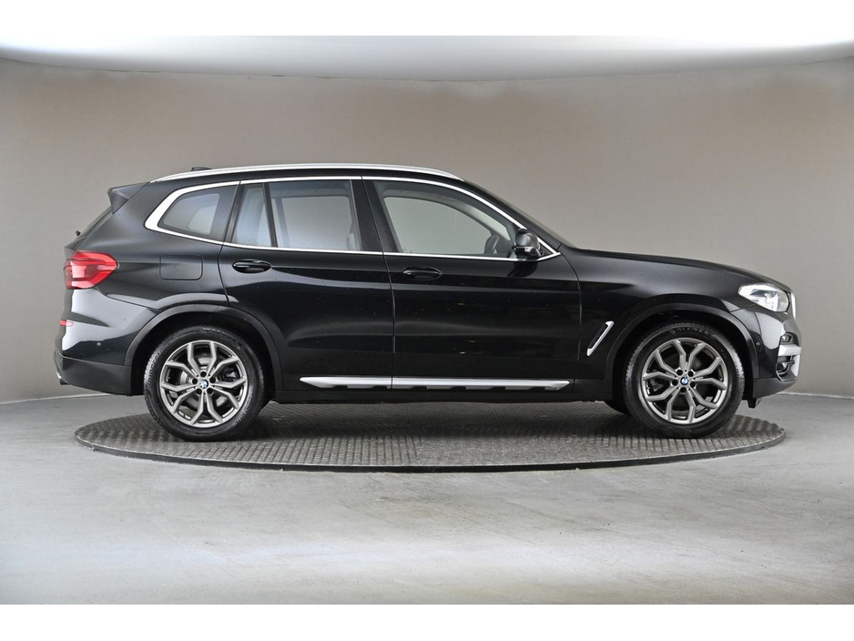 2020 BMW X3 - image 11