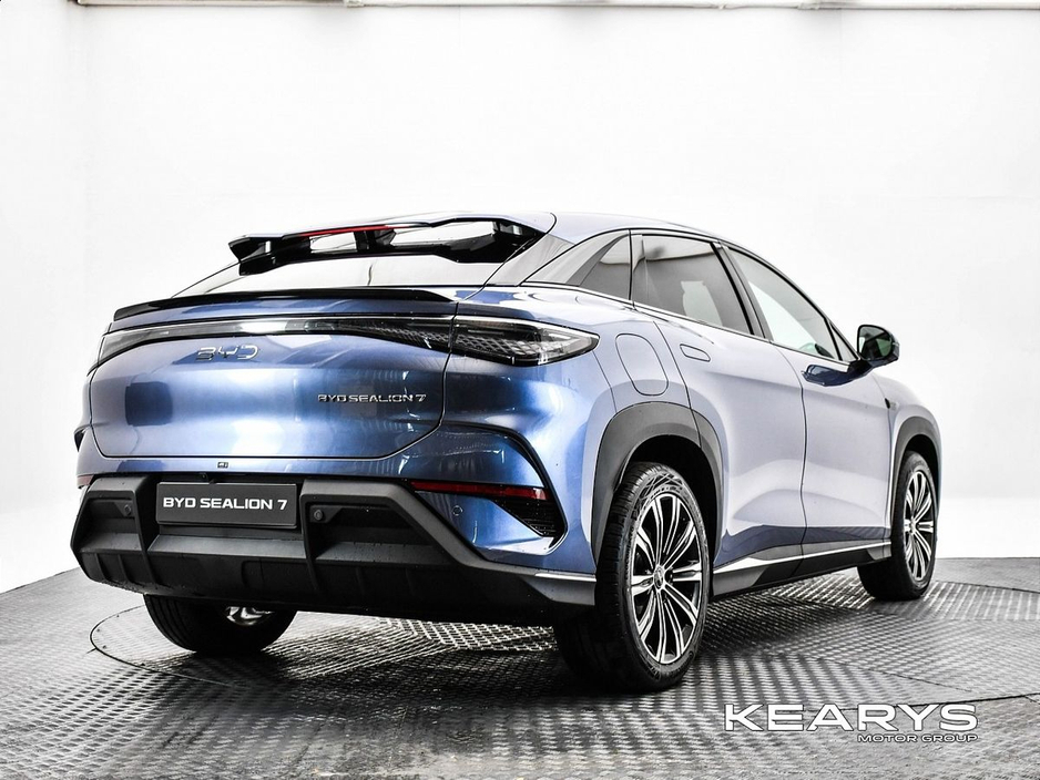 2026 BYD Sealion 7 - image 9
