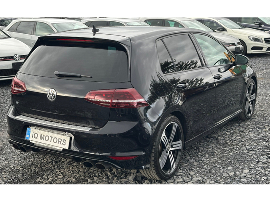 2014 Volkswagen Golf - image 10