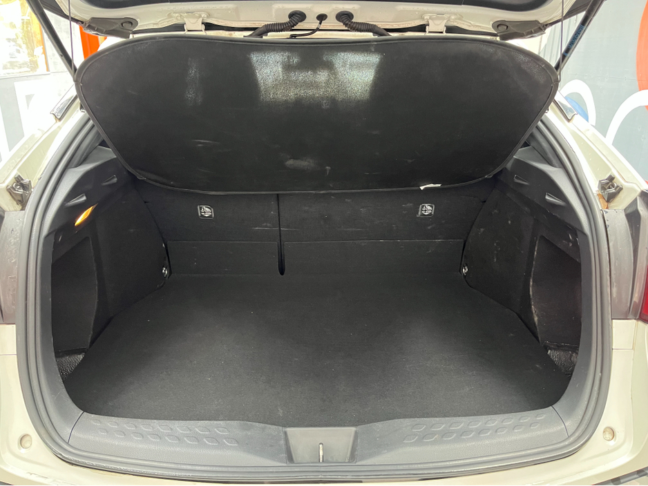 2020 Toyota C-HR - image 7