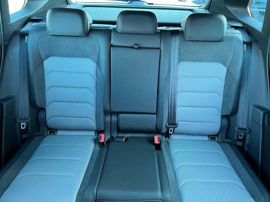 2020 Volkswagen Tiguan - image 12