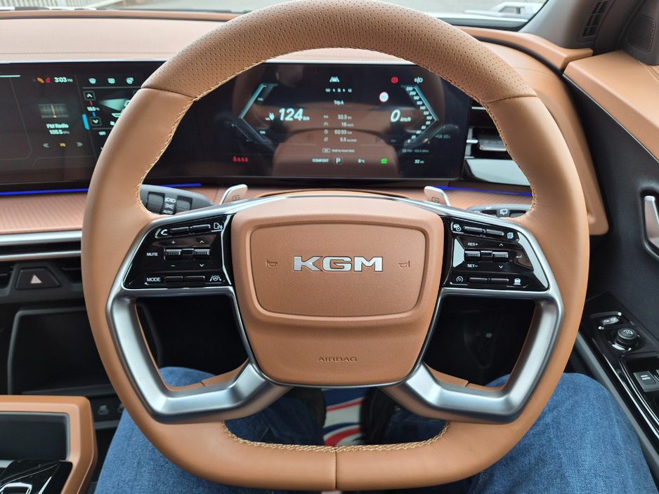 2026 KGM TORRES EVX - image 29