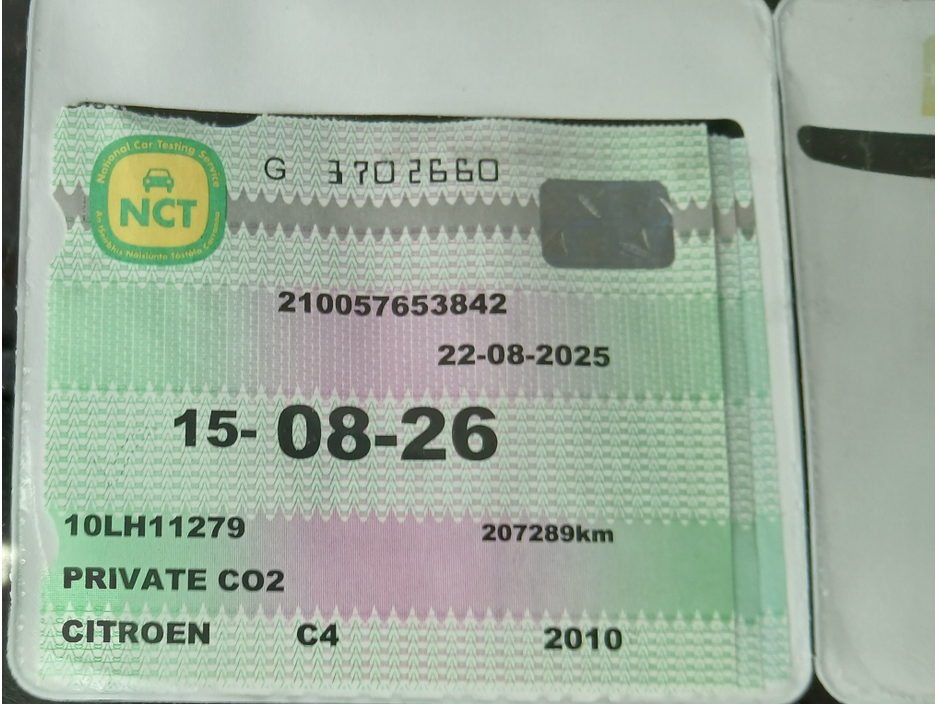 2010 Citroen C4 Picasso - image 3