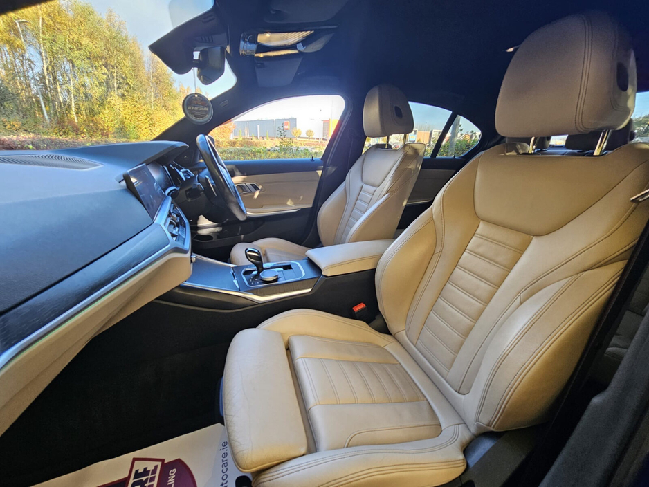 2019 BMW 3 Series - image 13