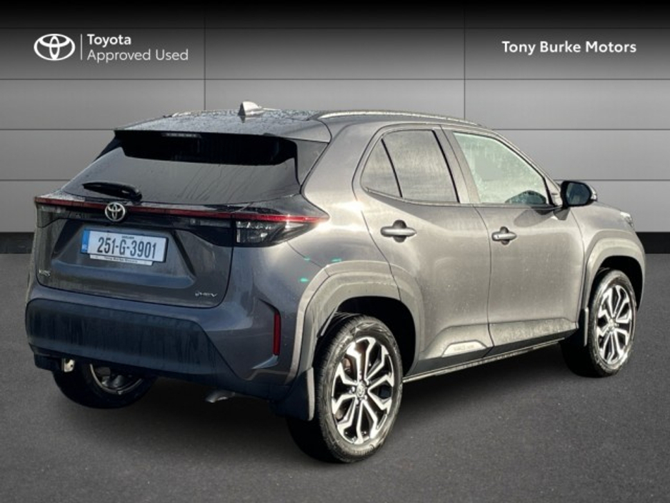 2025 Toyota Yaris Cross - SPECIAL OFFER UNIT - Save EUR 5,300 - LunaSport Monotone - 1.5 Hybrid - Automatic - EUR 180 // Remote Central Locking // Front Electric Windows // Rear Electric Windows // Electric Mirrors // Finger €31,855