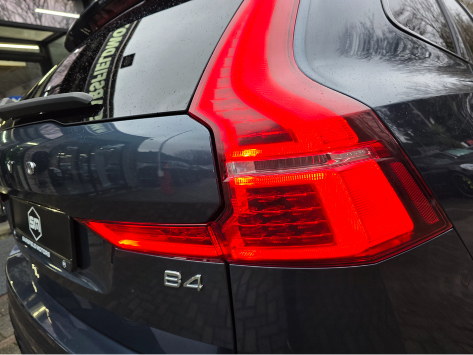 2023 Volvo XC60 2.0 B4 PLUS DARK AUTO. HUGE SPEC. FINANCE ARRANGED. SIMI. AA APPROVED. €42,950