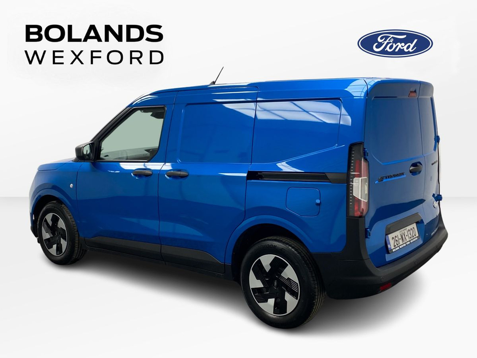 2026 Ford Transit Courier - image 3