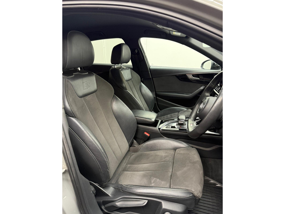 2020 Audi A4 - image 7