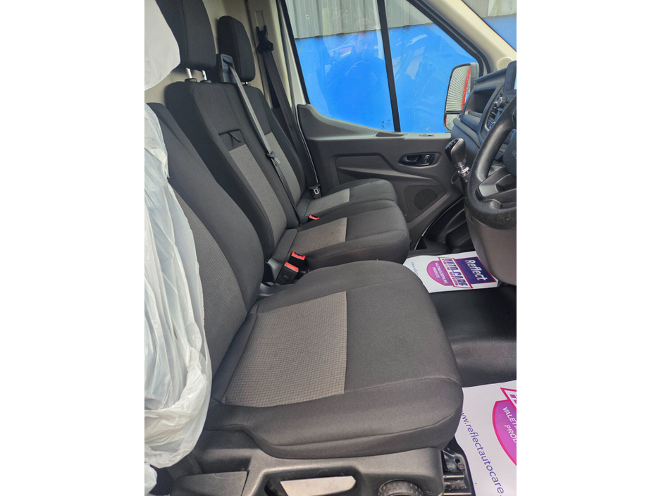 2022 Ford Transit  €21,499