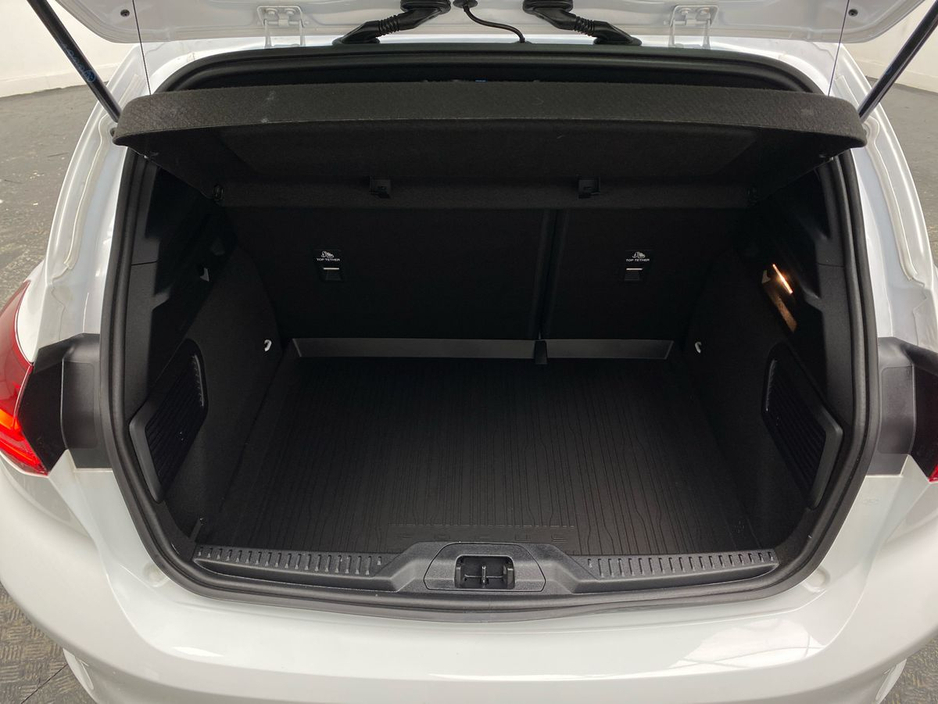 2024 Ford Focus - image 9