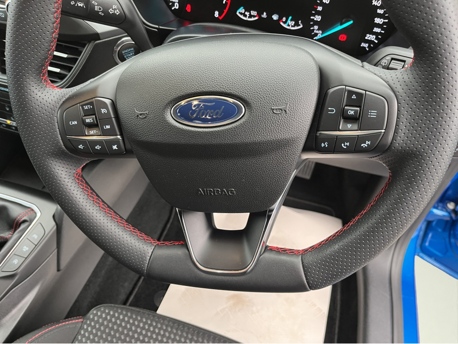 2023 Ford Focus - image 16