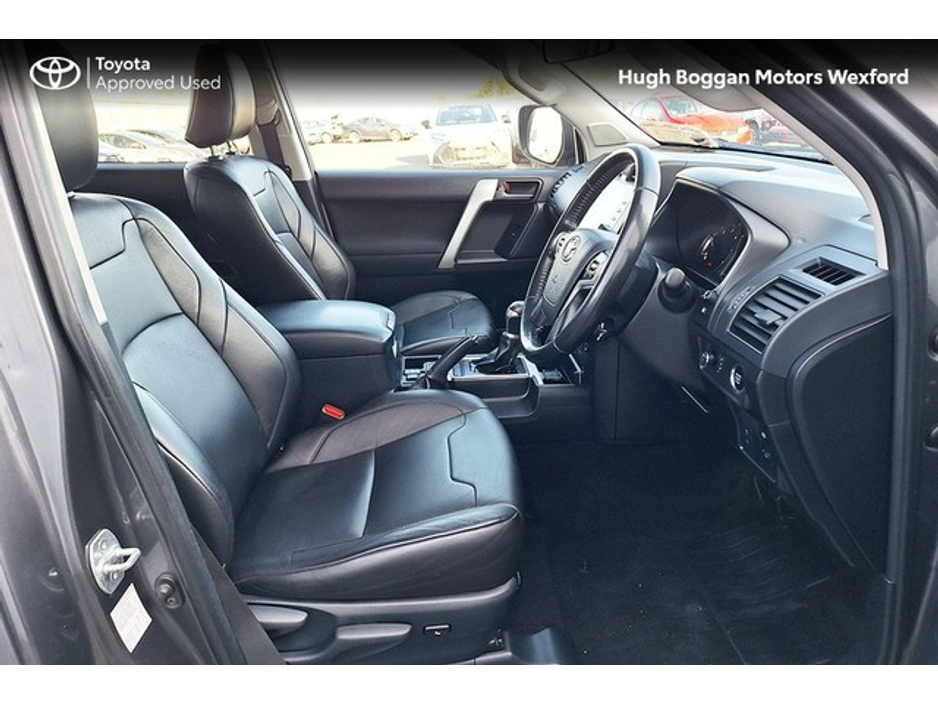 2023 Toyota Landcruiser - image 8