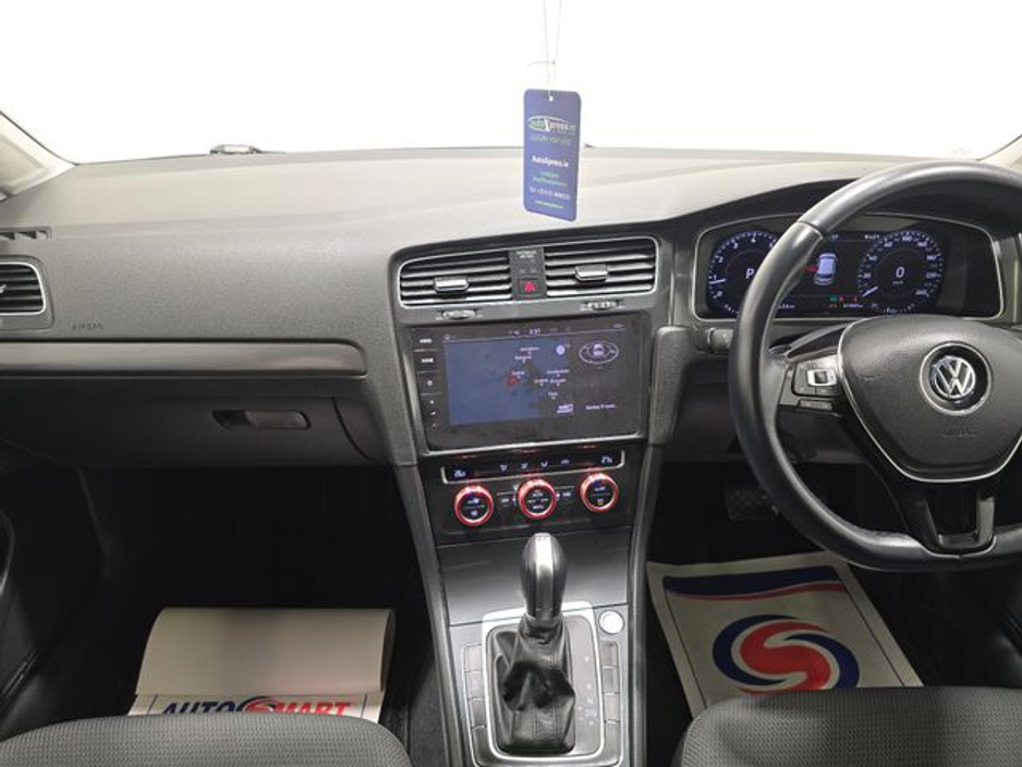 2019 Volkswagen Golf - image 14