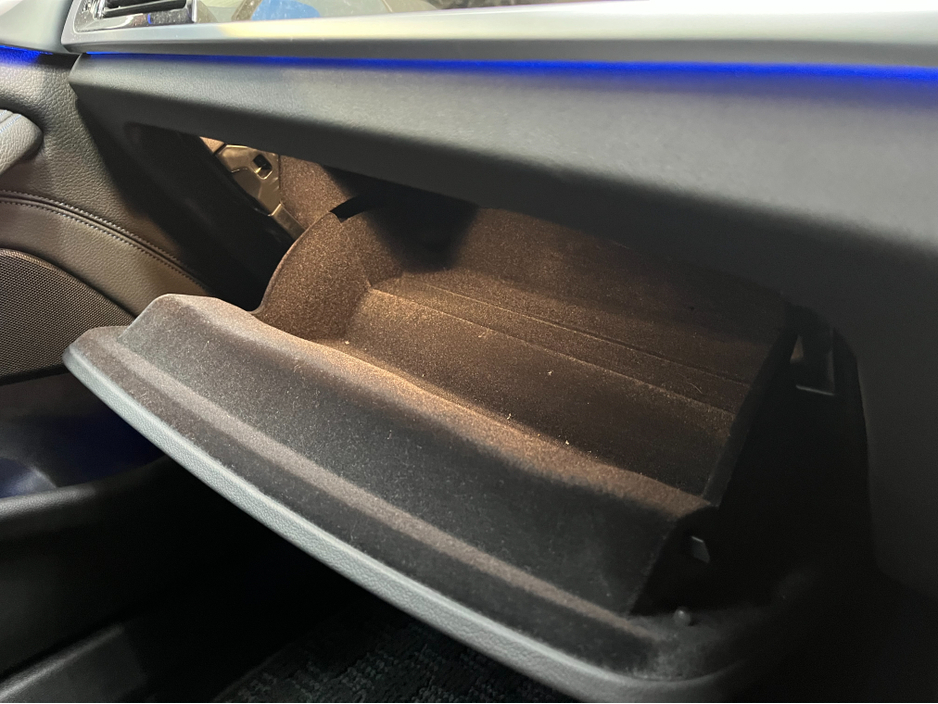 2019 BMW 5 Series - image 23