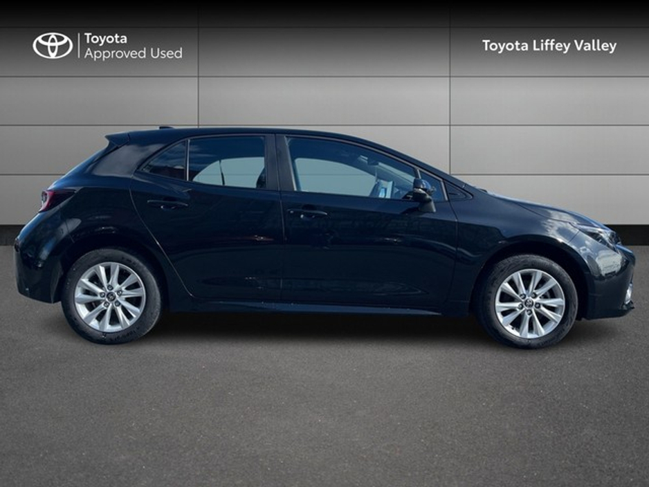 2024 Toyota Corolla - image 3