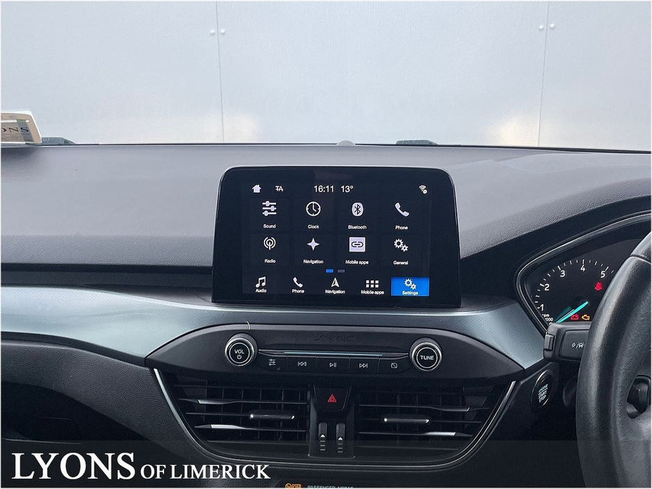 2019 Ford Focus - image 11