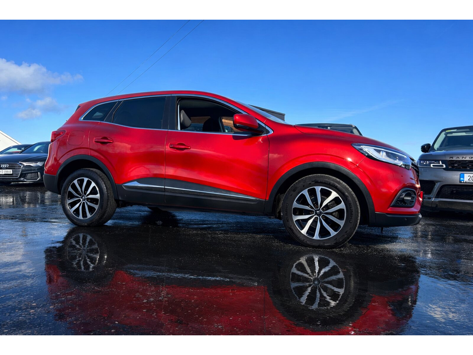 2022 Renault Kadjar - image 3