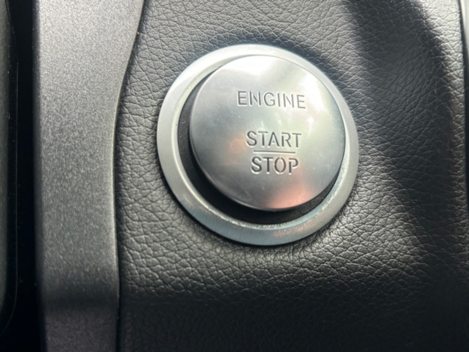 2016 Mercedes-Benz C Class - image 17