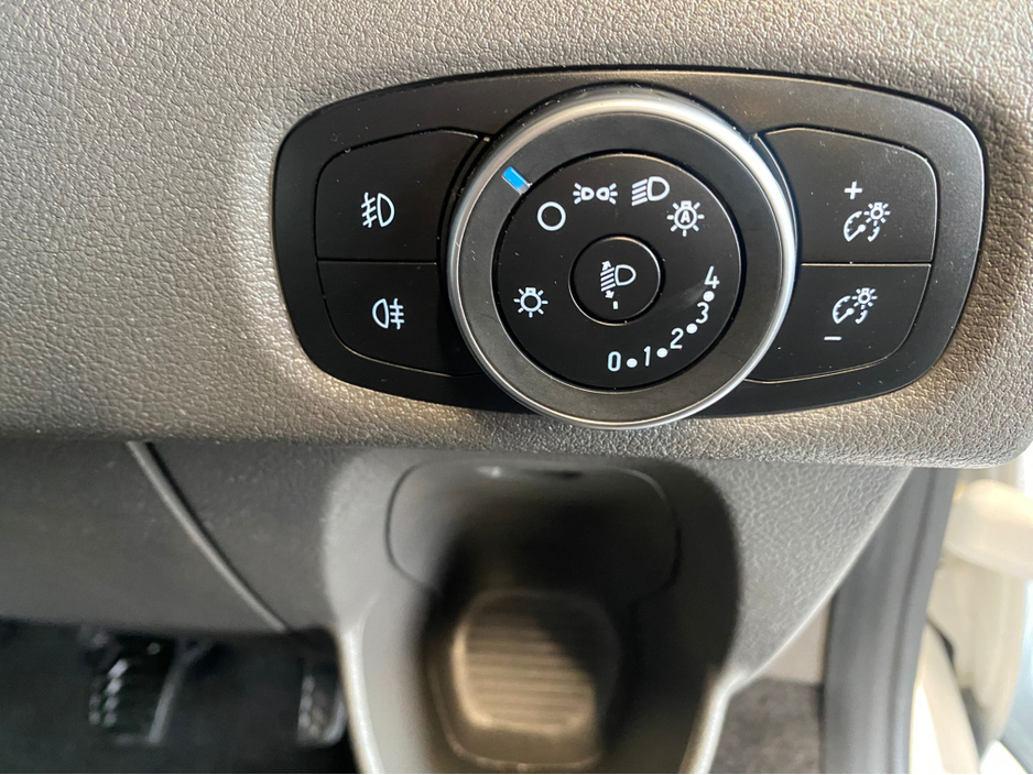 2022 Ford Tourneo Custom 125 T35 0 BUS M1 320L LIMITED EDITION 2.0 TD 130BHP 4 €49,950