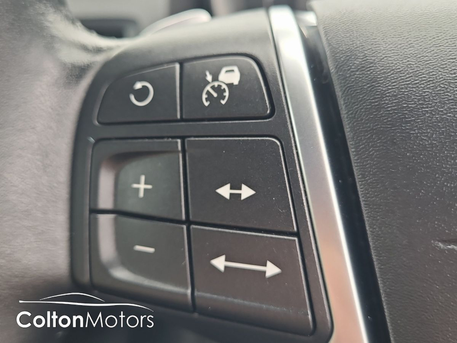 2017 Volvo S60 - image 17