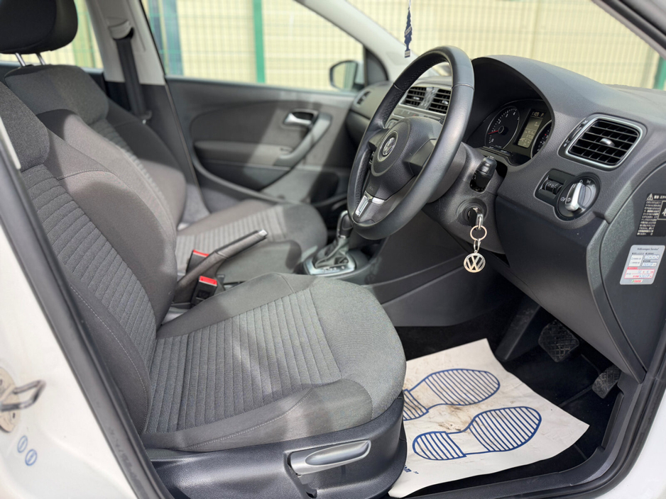 2014 Volkswagen Polo - image 10