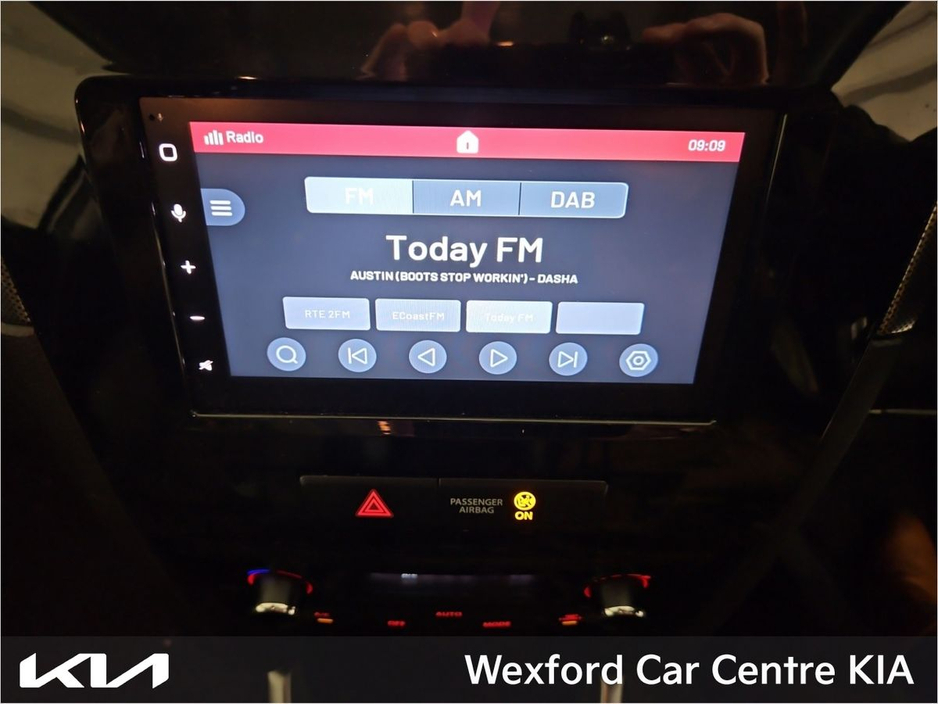 2022 Suzuki Vitara 1.4 Hybrid SZ4 MT €21,895