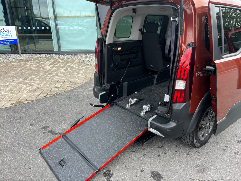 2022 Peugeot Rifter SWB Wheelchair Accessible €21,995