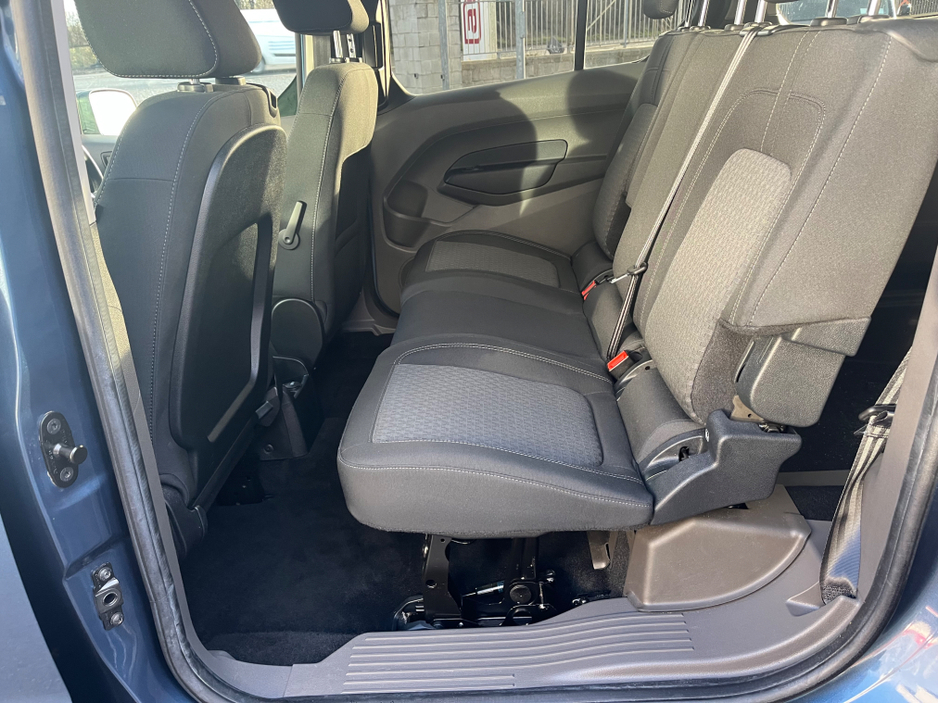 2021 Ford Tourneo Connect LWB, Wheelchair Accessible €24,995