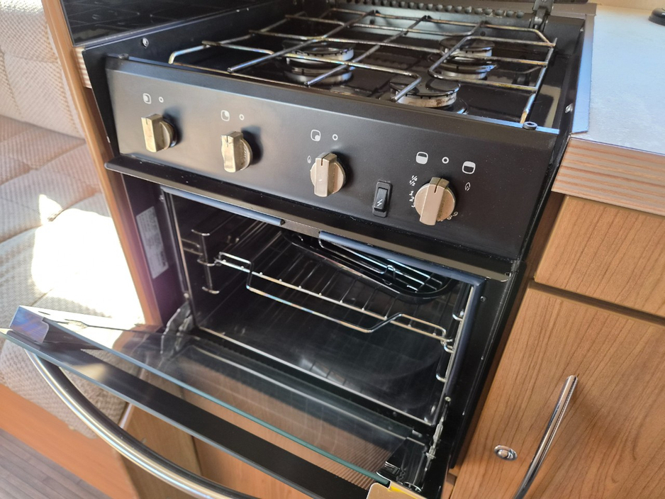 2015 Auto-Trail F-Line - image 25