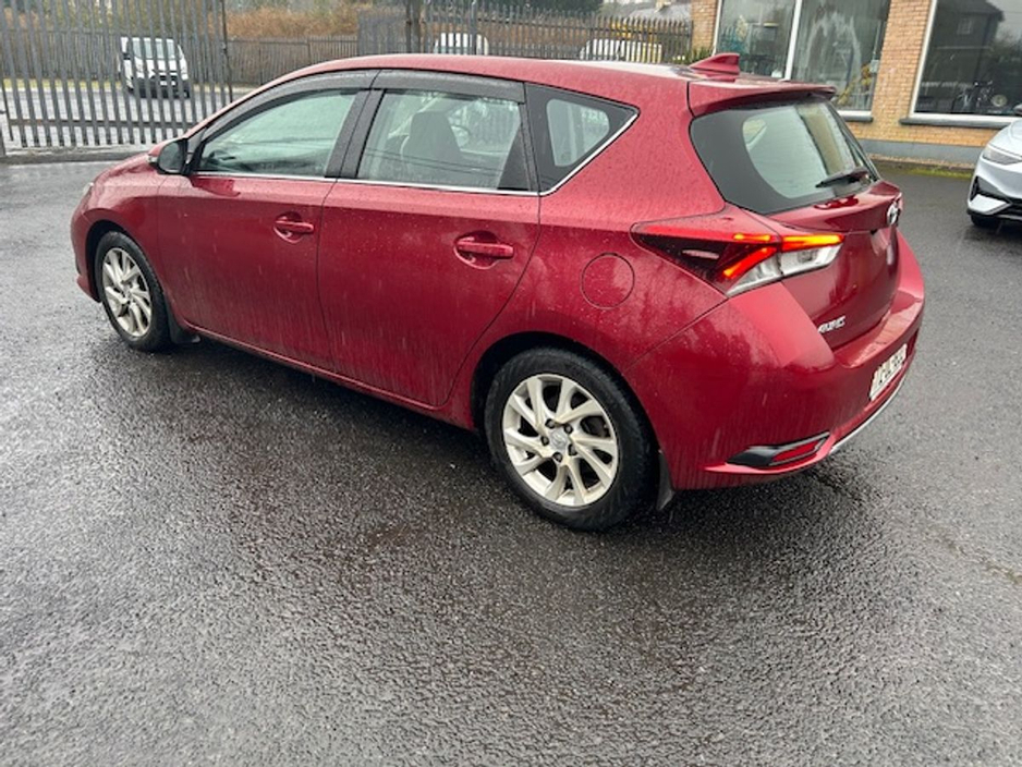 2017 Toyota Auris 1.6 D4D ICON TSS 5DR €13,995