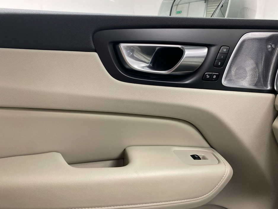 2024 Volvo XC60 2 YEARS SELKT WARRANTY ULTRA T6 PHEV €62,995