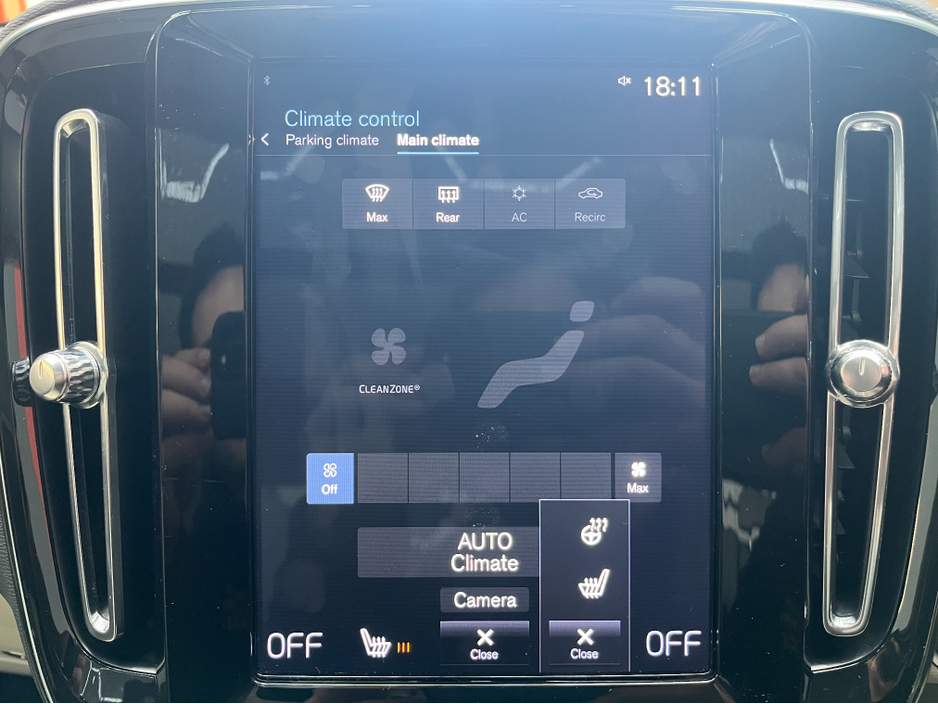 2020 Volvo XC40 - image 24