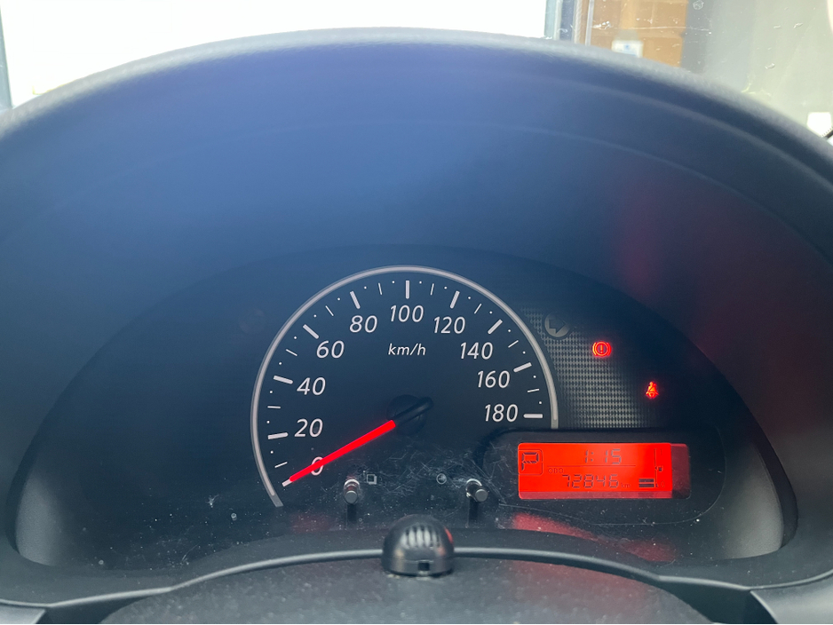 2019 Nissan March - image 17