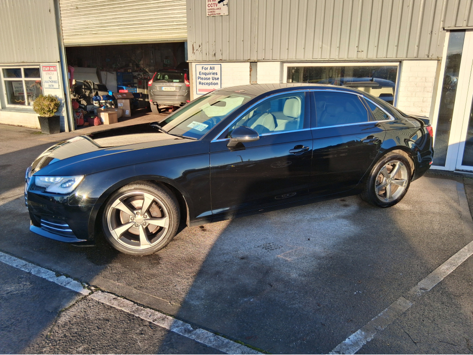 2017 Audi A4 - image 8