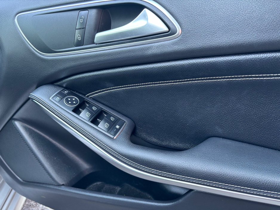 2016 Mercedes-Benz A Class - image 8