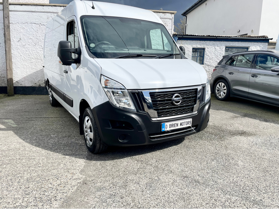 2023 Nissan Interstar - image 37