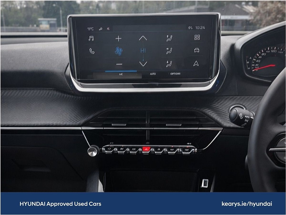 2024 Peugeot 208 - image 4