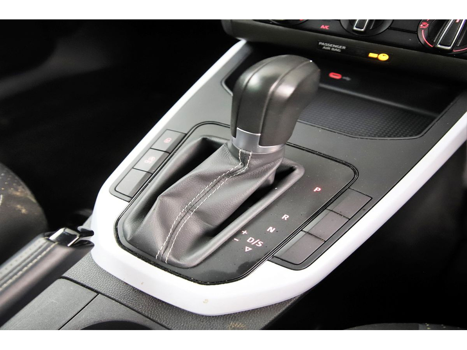 2023 SEAT Arona - image 24