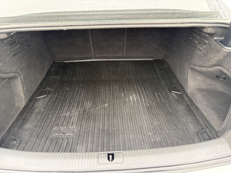 2016 Audi A4 - image 19