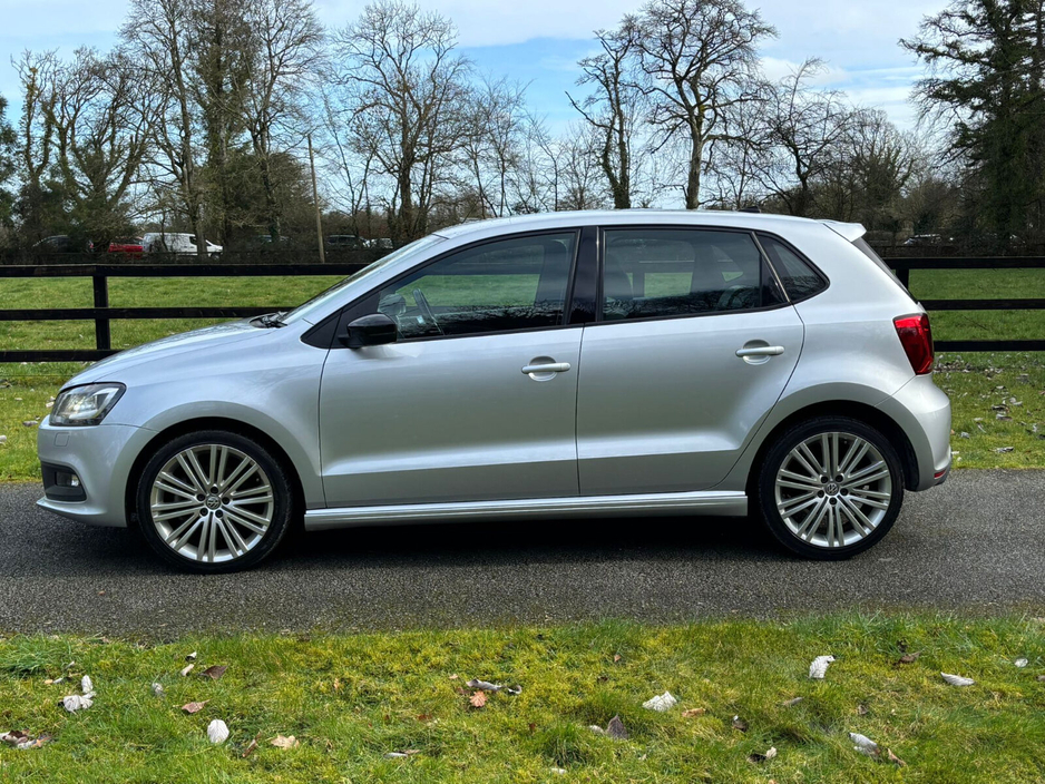 2014 Volkswagen Polo - image 7