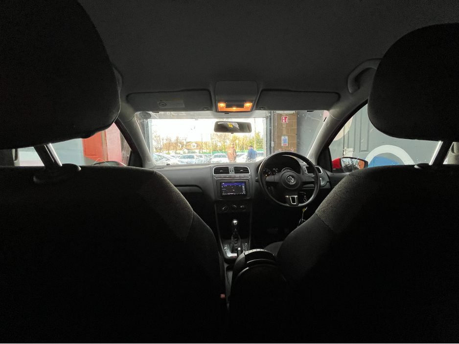 2013 Volkswagen Polo - image 11