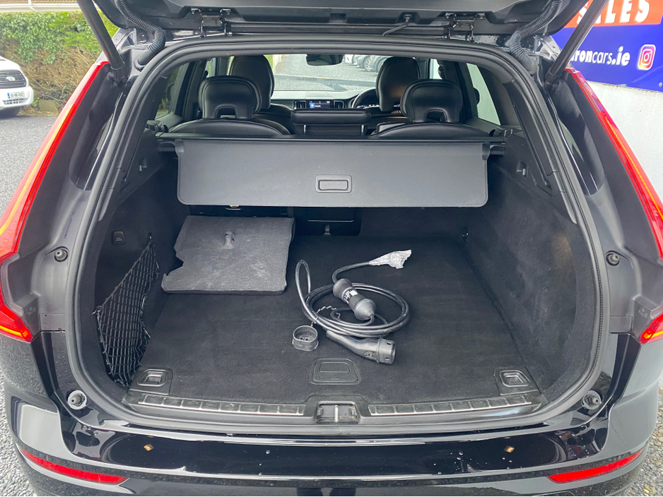 2021 Volvo XC60 2.0 R-DESIGN T6 RCHARG AWD AUTO 337BHP €28,800