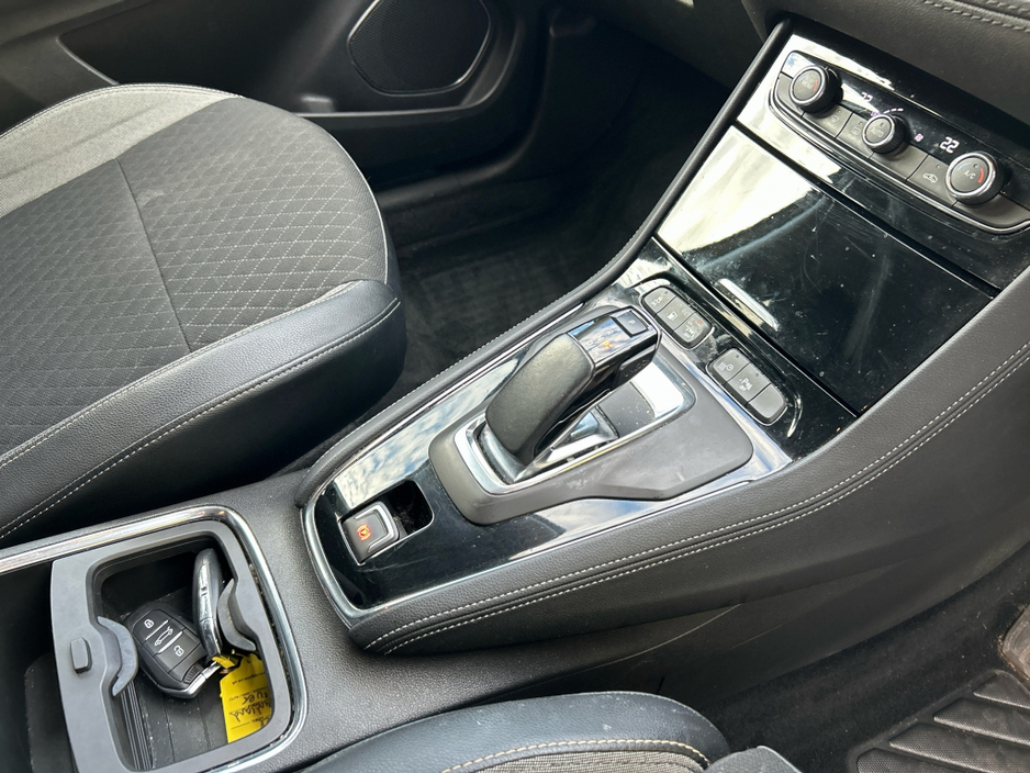 2021 Opel Grandland X - image 10